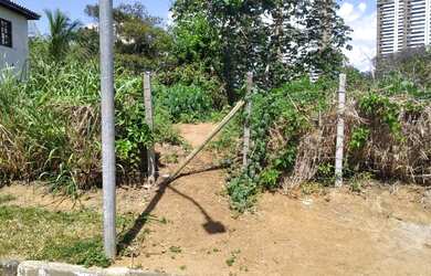 Imagem: O terreno possui 950m² de Área Privada e está localizado