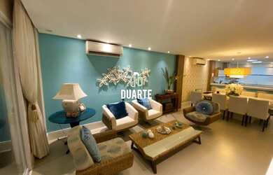 Imagem: A casa possui 4 Dormitórios, 4 Suítes, 6 Banheiros, 4 Vagas