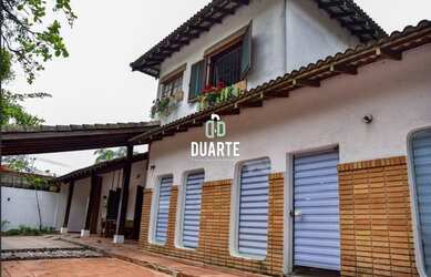 Imagem 4: Casa em Guarujá. Piscina, Churrasqueira, Ar-condicionadoe650m² de Área...