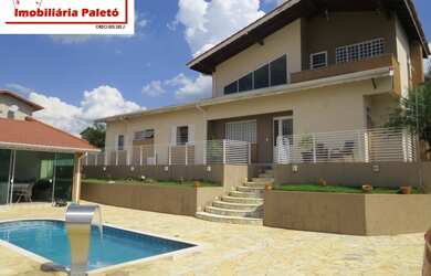 Imagem: A chácara possui 3 Dormitórios, 1 Suíte, 3 Banheiros, 1.740m²