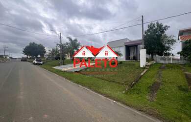 Imagem: A casa em condomínio possui 3 Dormitórios, 1 Suíte, 3 Banheiros