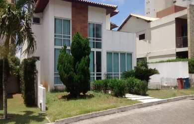 Imagem: A casa em condomínio possui 6 Dormitórios, 5 Suítes, 6 Banheiros