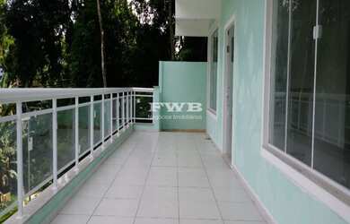 Imagem: A casa possui 4 Dormitórios, 3 Suítes, 6 Banheiros, 4 Vagas