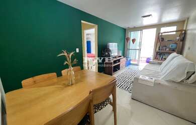 Imagem: O apartamento possui 2 Dormitórios, 1 Suíte, 2 Banheiros