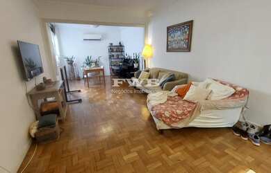 Imagem: O apartamento possui 3 Dormitórios, 2 Banheiros, 1 Vaga na