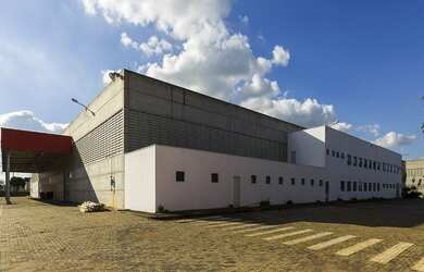 Imagem: O depósito possui 11.996m² de Área, 9.800m² de Área Privada