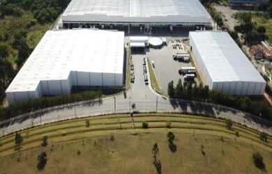 Imagem: O depósito possui 5.374m² de Área, 75.000m² de Área Privada