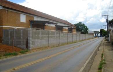 Imagem: O depósito à venda possui 1700m² de Área e está localizado