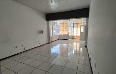 Imagem: A sala comercial possui 1 Banheiro, 49m² de Área, 40m² de