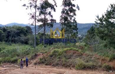 Imagem: O terreno possui 5.000m² de Área Privada e está localizado