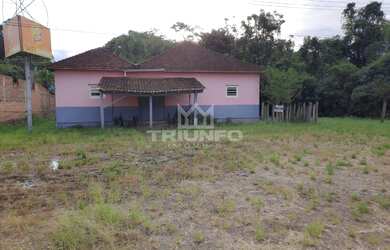 Imagem: O terreno possui 1.890m² de Área Privada e está localizado