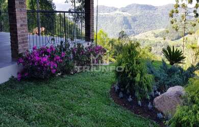 Imagem: A fazenda possui 5 Dormitórios, 2 Suítes, 2 Banheiros, 30.000m²