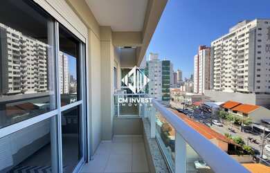 Imagem: O apartamento possui 2 Dormitórios, 1 Suíte, 1 Banheiro, 1