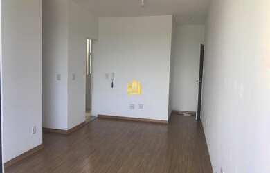 Imagem: O apartamento possui 3 Dormitórios, 1 Suíte, 2 Banheiros