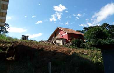 Imagem: O terreno possui 480m² de Área e está localizado em Vale