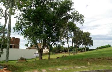 Imagem: O terreno possui 656m² de Área e está localizado em Pousada