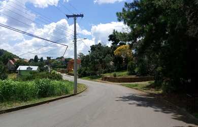 Imagem: O terreno possui 450m² de Área e está localizado em Pousada