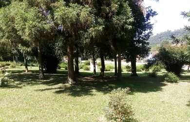 Imagem: O terreno possui 2.400m² de Área e está localizado em Linha