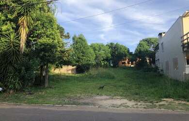 Imagem: O terreno possui 752m² de Área e está localizado em Logradouro