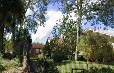 Imagem: O terreno possui 450m² de Área e está localizado em Centro