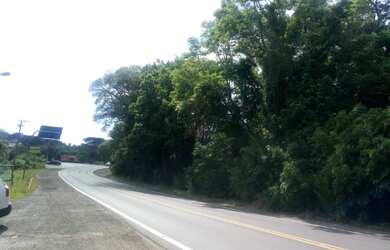 Imagem: O terreno possui 867m² de Área e está localizado em Vale