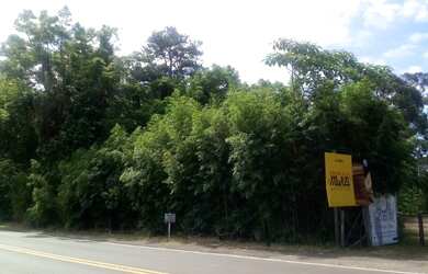 Imagem: O terreno possui 858m² de Área e está localizado em Vale