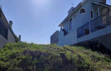 Imagem: O terreno possui 390m² de Área e está localizado em Bratz