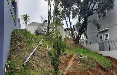 Imagem: O terreno possui 450m² de Área e está localizado em Pousada