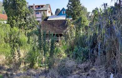 Imagem: O terreno possui 362m² de Área e está localizado em Pinhal