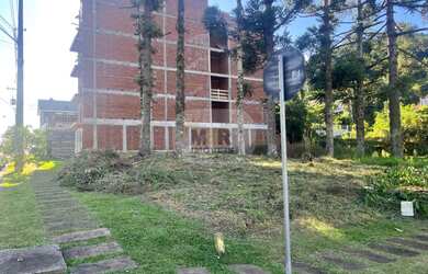 Imagem: O terreno possui 450m² de Área e está localizado em Pousada