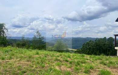 Imagem: O terreno possui 450m² de Área e está localizado em Pinhal