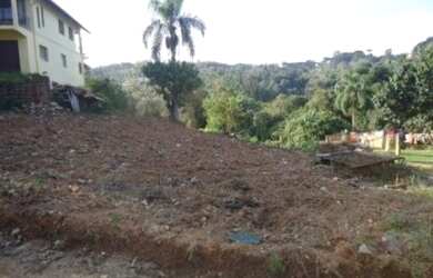 Imagem: O terreno possui 640m² de Área e está localizado em Vila