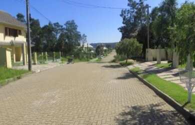 Imagem: O terreno possui 560m² de Área e está localizado em Pousada