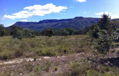 Imagem: A fazenda possui 2 Dormitórios, 1 Banheiro, 1 Vaga na garagem