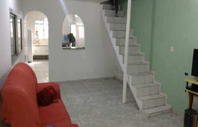 Imagem: A casa possui 3 Dormitórios, 2 Suítes, 3 Banheiros, 1 Vaga