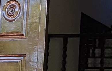 Imagem: A casa possui 4 Dormitórios, 2 Suítes, 4 Banheiros, 2 Vagas