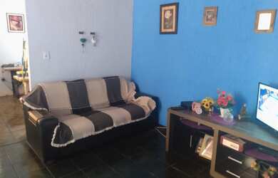 Imagem: A casa à venda possui 2 Dormitórios, 1 Banheiro e 64m² de