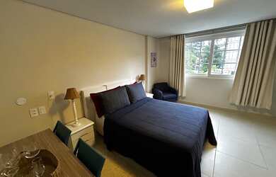 Imagem: O studio possui 1 Dormitório, 1 Suíte, 1 Vaga na garagem e