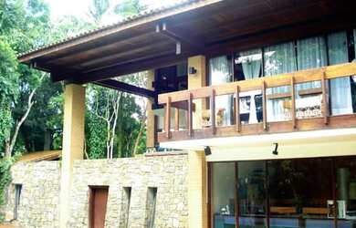 Imagem: A chácara possui 4 Dormitórios, 3 Suítes, 3 Banheiros, 4