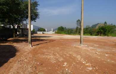 Imagem: O terreno possui 13.000m² de Área e está localizado em Centro