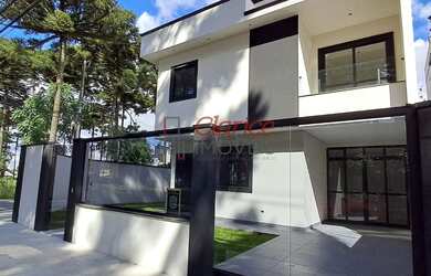 Imagem: A casa possui 3 Dormitórios, 1 Suíte, 2 Banheiros, 2 Vagas