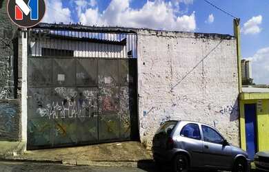 Imagem: O depósito possui 2 Banheiros, 5 Vagas na garagem, 300m² de