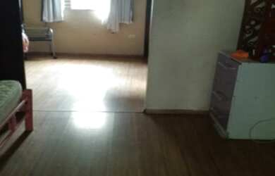 Imagem: A casa possui 2 Dormitórios, 1 Suíte, 2 Banheiros, 2 Vagas