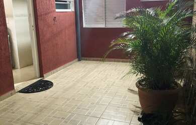 Imagem: A casa possui 3 Dormitórios, 1 Suíte, 3 Banheiros, 2 Vagas