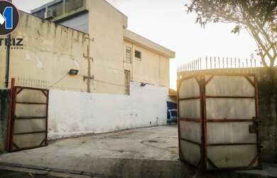 Imagem: O terreno possui 250m² de Área Privada e está localizado