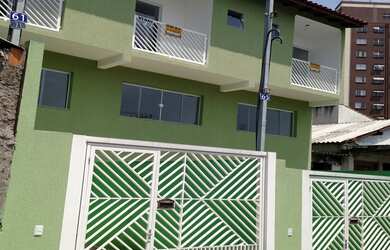 Imagem: A casa possui 2 Dormitórios, 2 Suítes, 2 Banheiros, 2 Vagas