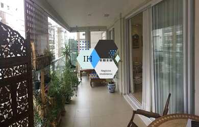 Imagem: O apartamento possui 4 Dormitórios, 4 Suítes, 4 Vagas na garagem