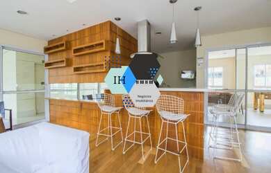 Imagem: O apartamento possui 2 Dormitórios, 1 Suíte, 2 Vagas na garagem