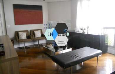 Imagem: O apartamento possui 4 Dormitórios, 2 Suítes, 2 Vagas na garagem