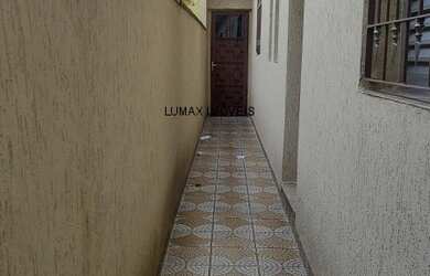 Imagem: A casa possui 3 Dormitórios, 2 Banheiros, 3 Vagas na garagem